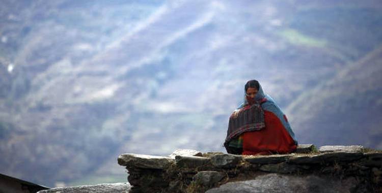 पीरियड आया तो बहू को ठंड में घर से बाहर कर दिया, दो बच्चों के साथ अपने ही कंबल में मरी मिली पीरियड आया तो बहू को ठंड में घर से बाहर कर दिया, दो बच्चों के साथ अपने ही कंबल में मरी मिली