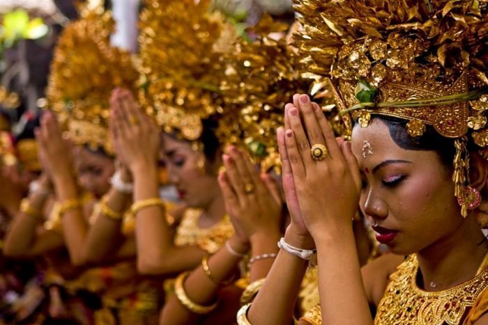 hindu-people-11-6-21-1-e1617860193244