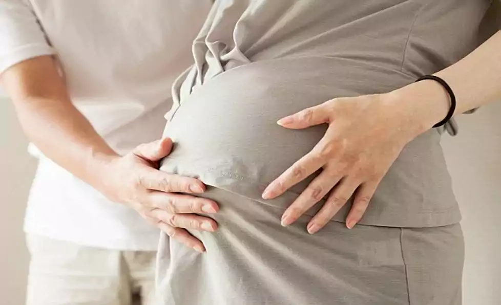 35 सालों से पेट में था बच्चा, मां को जरा भी अंदाजा नहीं, जांच की तो इस हाल में निकला बेबी 35 सालों से पेट में था बच्चा, मां को जरा भी अंदाजा नहीं, जांच की तो इस हाल में निकला बेबी