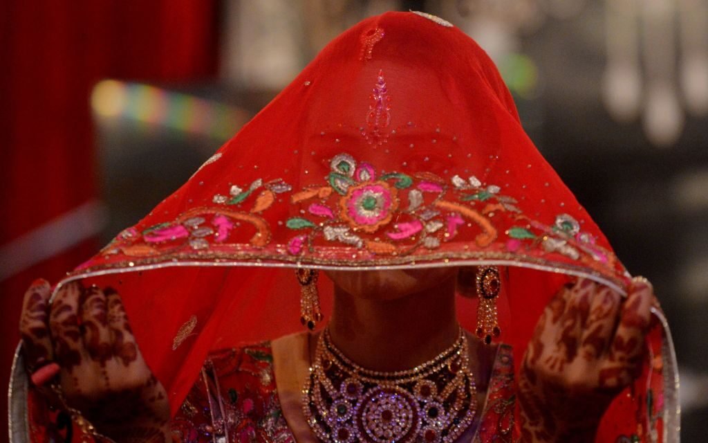 चाची ने भतीजे संग किया ऐसा कांड लोग बोले- अपने बच्चों को कभी इस घर में नहीं भेजेंगे चाची ने भतीजे संग किया ऐसा कांड लोग बोले- अपने बच्चों को कभी इस घर में नहीं भेजेंगे