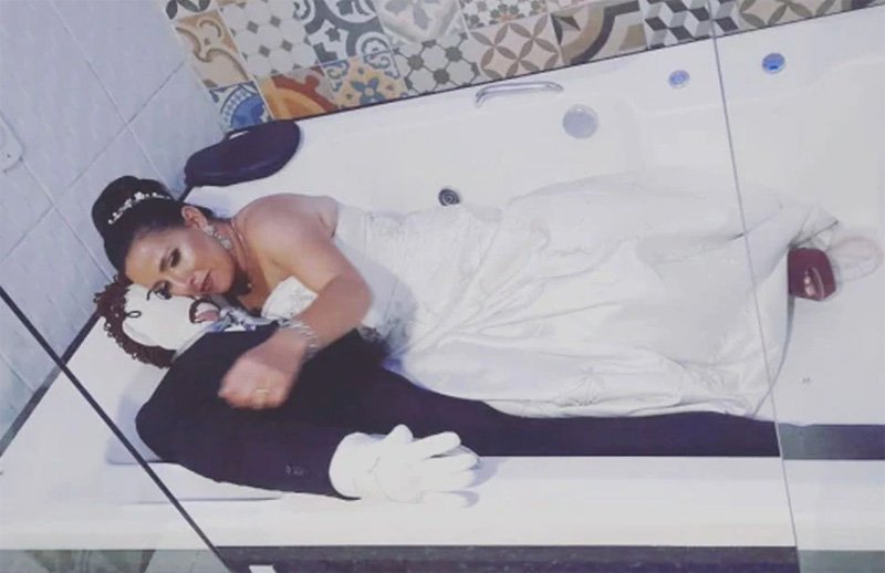 woman-gets-married-to-a-doll-1