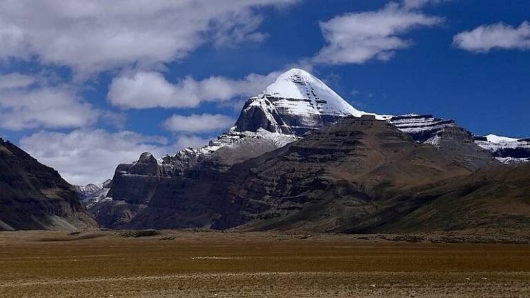 20-43-59-mount-kailash8828553662345084795