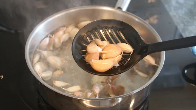 ब्लड शुगर लेवल कंट्रोल करने के लिएˈ आजमाएं ये प्राकृतिक और आसान घरेलू उपचारˌ