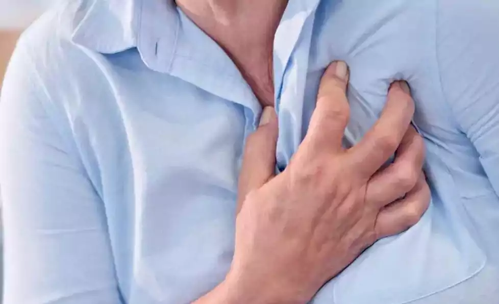 हार्ट अटैक आने से पहले शरीर चीख-चीख कर देता है ये 5 इशारे पर ज़्यादातर लोग कर देते हैं नज़रअंदाज़ हार्ट अटैक आने से पहले शरीर चीख-चीख कर देता है ये 5 इशारे पर ज़्यादातर लोग कर देते हैं नज़रअंदाज़